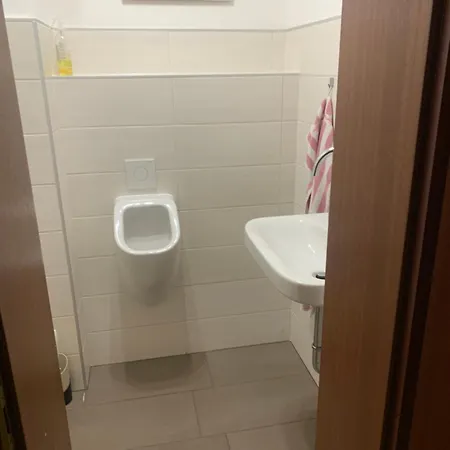 Privatunterkunft Monteure&handwerker Einfach, Unkompliziert Und Preiswert In *