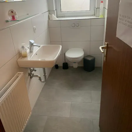 Privatunterkunft Monteure&handwerker Einfach, Unkompliziert Und Preiswert In *