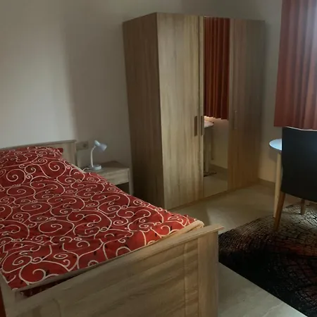 Monteure&handwerker Einfach, Unkompliziert Und Preiswert In *