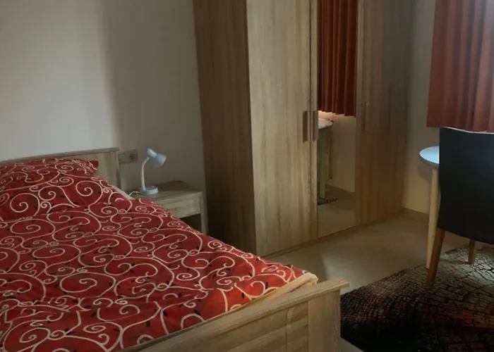 Monteure & Handwerker Einfach, Unkompliziert Und Preiswert In *